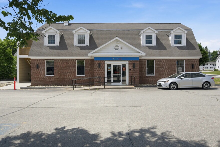 53 W Main St, Hillsborough, NH à vendre - Photo de l’immeuble – Image 2 sur 6