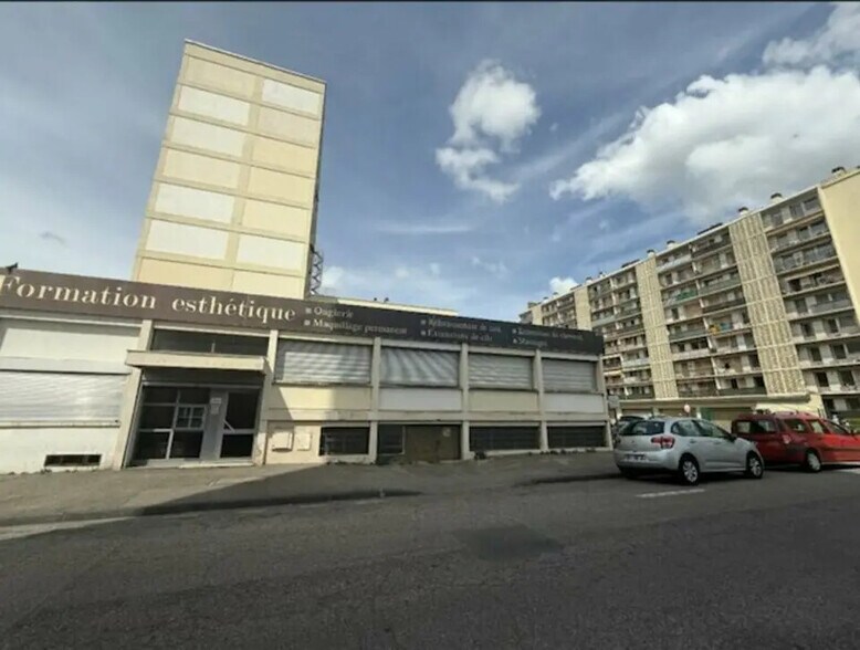 1 Rue Pierre-Louis Bernaix, Villeurbanne à louer - Photo de l’immeuble – Image 1 sur 15
