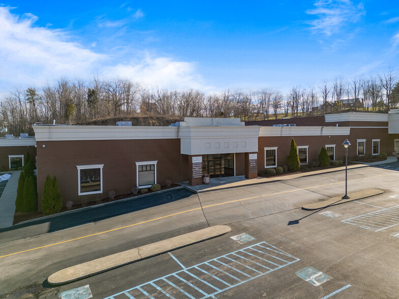 3244 US Route 60, Hurricane, WV à vendre - Photo de l’immeuble – Image 1 sur 24