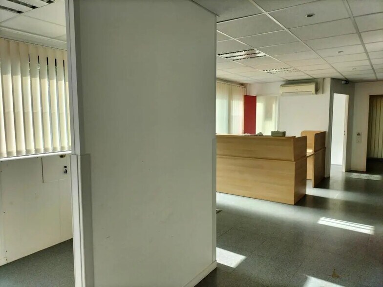 756 Rue Edouard Herriot, Jassans-Riottier à louer - Photo de l’immeuble – Image 2 sur 19