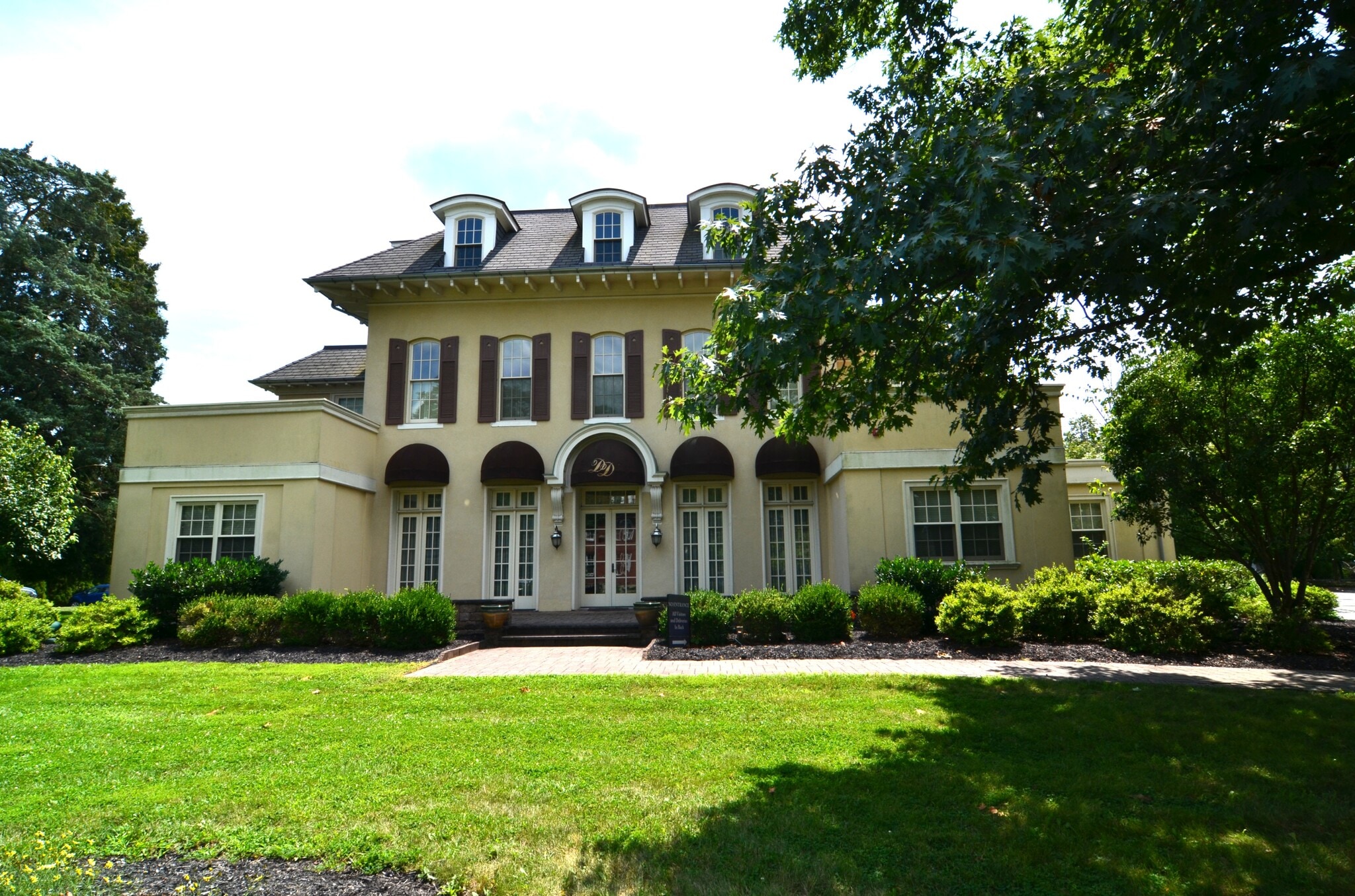 24 Mine St, Flemington, NJ à louer Photo de l’immeuble– Image 1 sur 7