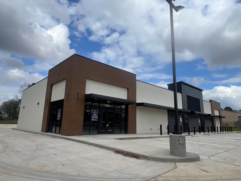1082 FM 830, Willis, TX à louer - Photo de l’immeuble – Image 2 sur 3