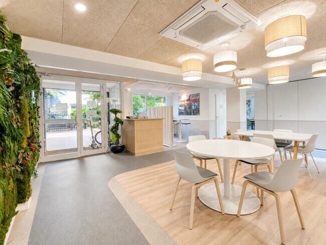 Plus de détails pour Bureau à vendre