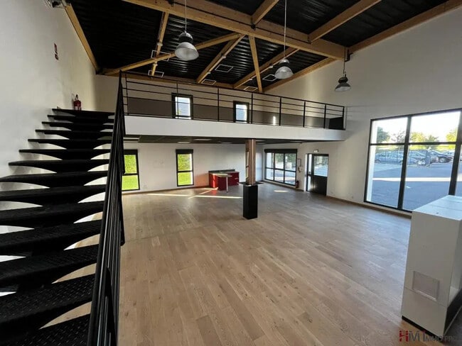 Plus de détails pour 12 Rue Des Gingko Biloba, Montivilliers - Local commercial à louer
