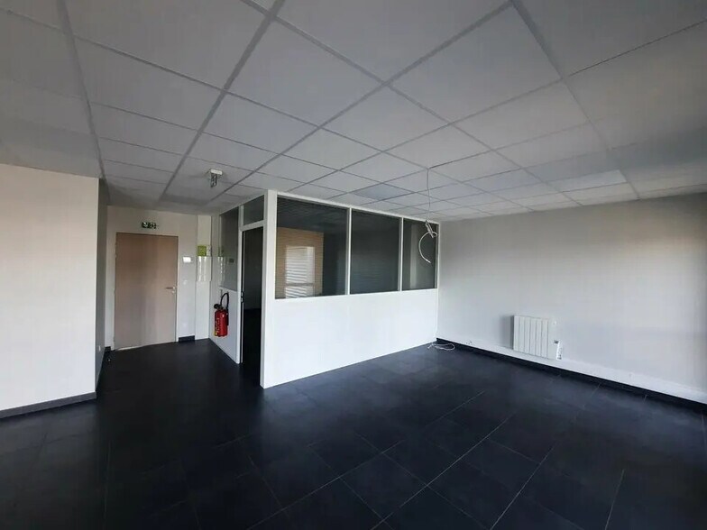 Bureau dans Boos à louer - Photo de l’immeuble – Image 3 sur 9