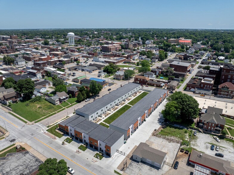 201 S 8th St, Quincy, IL à vendre - Photo de l’immeuble – Image 3 sur 36