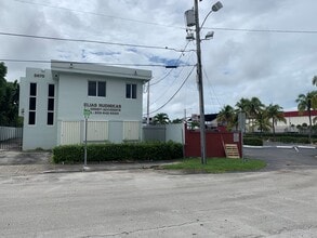 3670 NW 6th St, Miami, FL à louer Photo intérieure– Image 1 sur 19