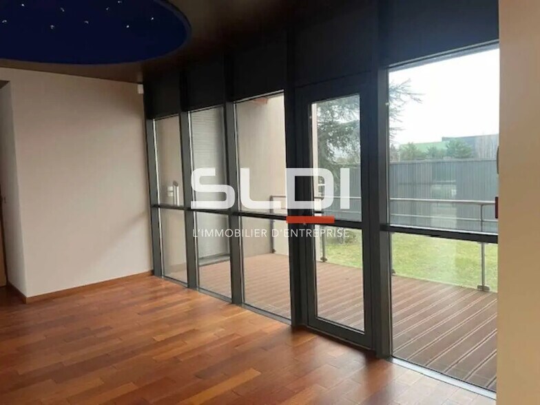 Bureau dans Rillieux-la-Pape à louer - Photo intérieure – Image 3 sur 16