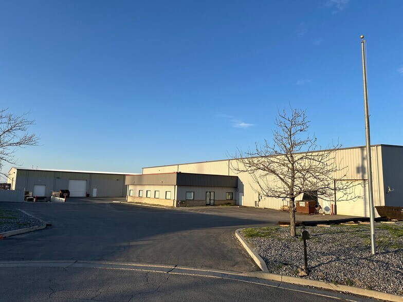 9509 S Wells Cir, West Jordan, UT à vendre - Photo de l’immeuble – Image 3 sur 8