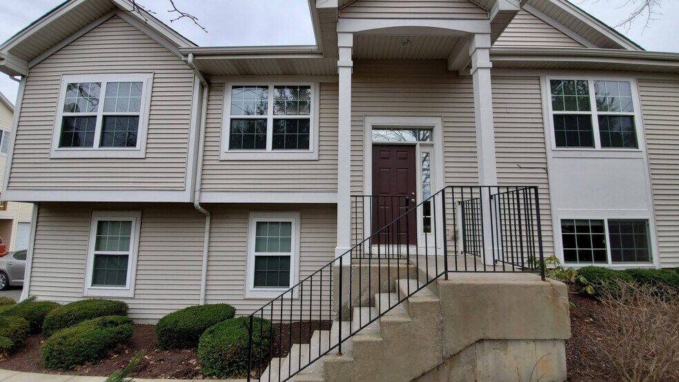 1385 Carolyn Ct, Yorkville, IL à vendre - Photo principale – Image 1 sur 1