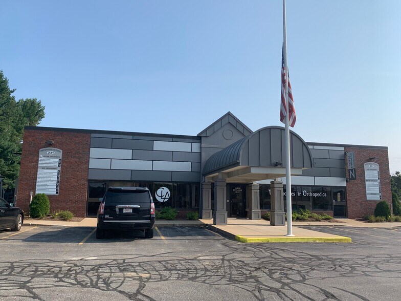 231 Sutton St, North Andover, MA à vendre - Photo de l’immeuble – Image 2 sur 5