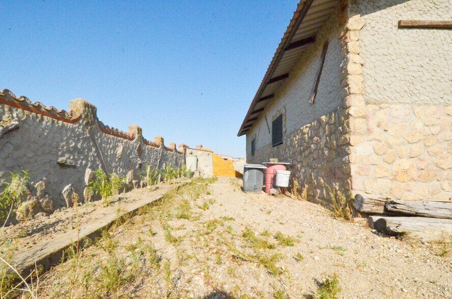 Industriel/Logistique dans Calvarrasa de Arriba, Salamanca à vendre - Photo de l’immeuble – Image 2 sur 49