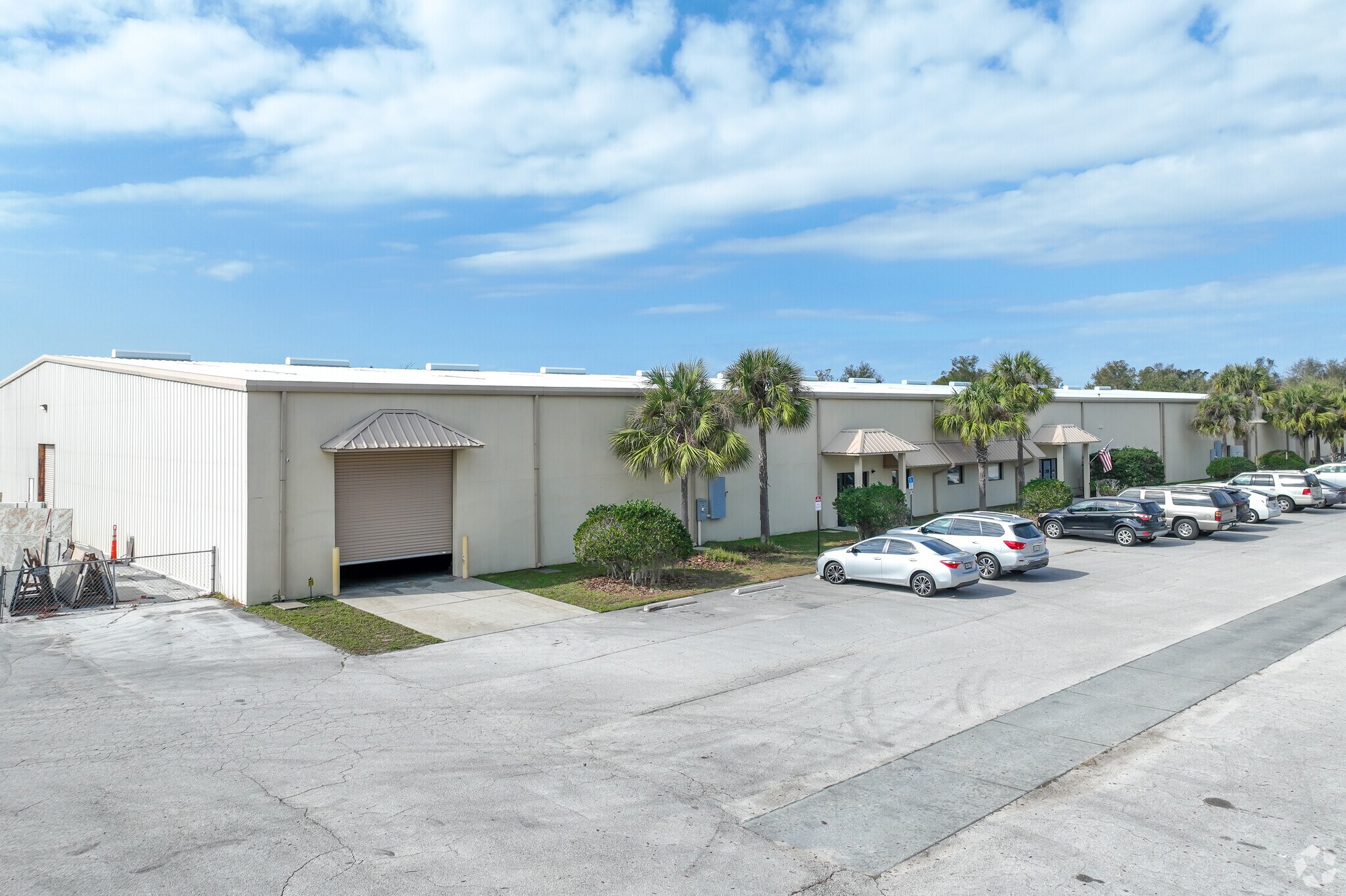 520 W Orange Blossom Trl, Apopka, FL à vendre Photo de l’immeuble– Image 1 sur 12