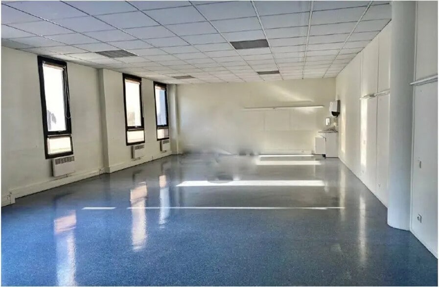 Bureau dans Paris à louer - Photo de l’immeuble – Image 3 sur 7