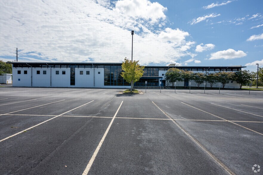 119 Cane Creek Blvd, Danville, VA à louer - Photo de l’immeuble – Image 3 sur 30