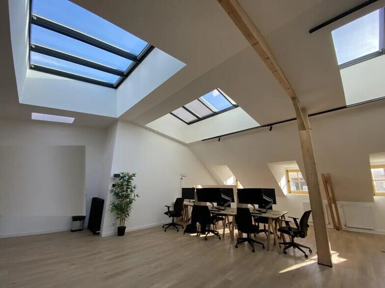 Bureau dans Rennes à louer - Photo de l’immeuble – Image 2 sur 12