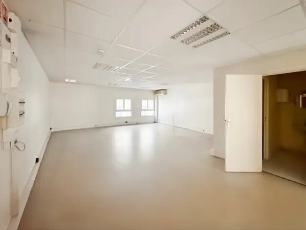 Bureau dans Paris à louer - Photo de l’immeuble – Image 2 sur 6
