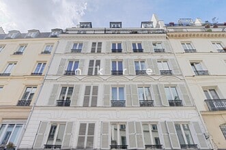 Rue Du Faubourg Saint-Denis, Paris à louer Photo intérieure– Image 1 sur 12
