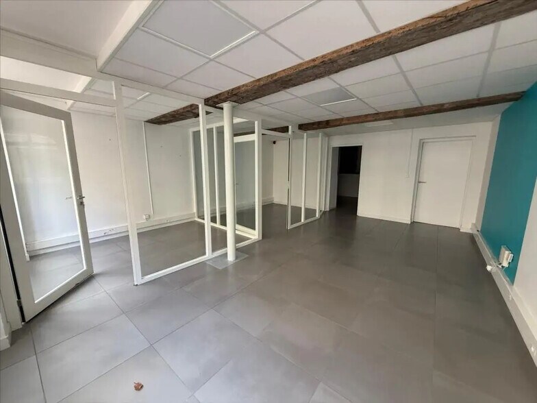 Bureau dans Bourg-en-Bresse à vendre - Photo de l’immeuble – Image 3 sur 4