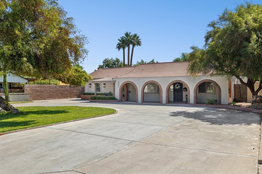 3827 E Oak St, Phoenix, AZ à vendre - Photo principale – Image 1 sur 39