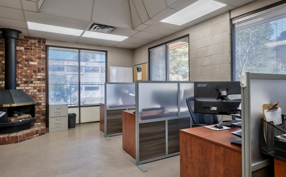 2889 Norland Ave, Burnaby, BC à vendre - Photo intérieure – Image 3 sur 7