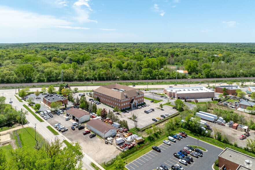 912 Northwest Hwy, Fox River Grove, IL à vendre - Aérien – Image 2 sur 73