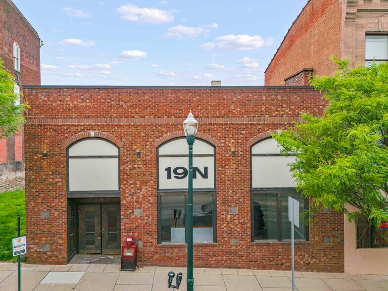 19 N Main St, Washington, PA à vendre - Photo de l’immeuble – Image 1 sur 17
