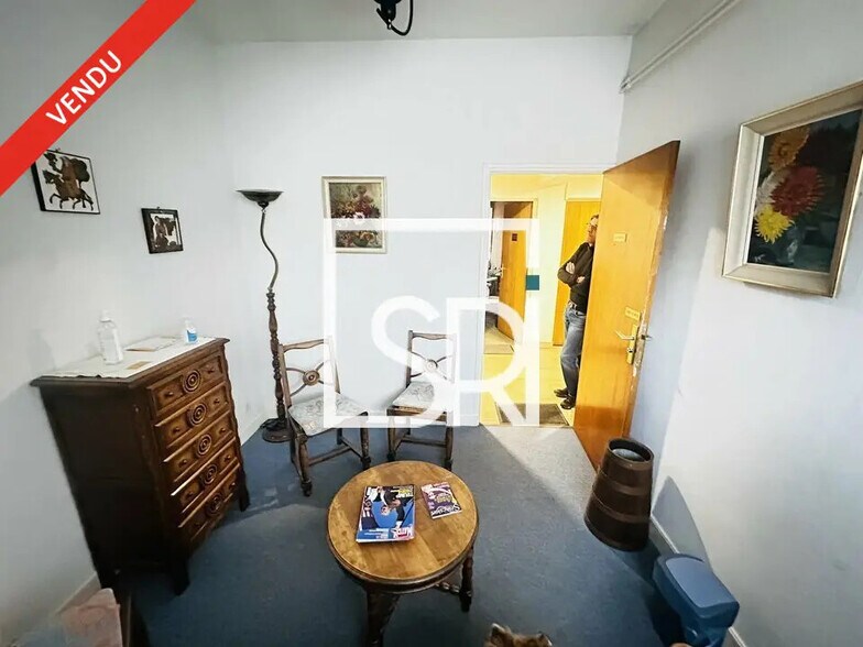 Bureau dans Clermont-Ferrand à vendre - Photo de l’immeuble – Image 1 sur 10