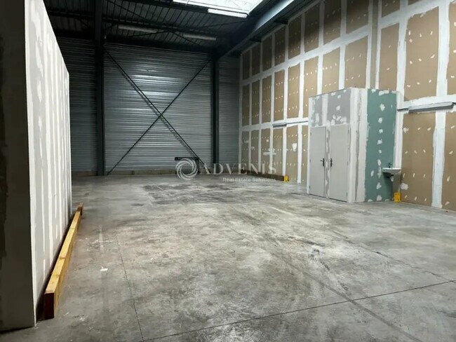 Plus de détails pour Industriel/Logistique à louer