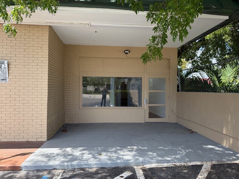 8320 SW 124th St, Miami, FL à louer - Photo de l’immeuble – Image 2 sur 6