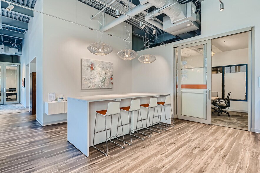 6105 S Main St, Aurora, CO à louer - Photo intérieure – Image 3 sur 21