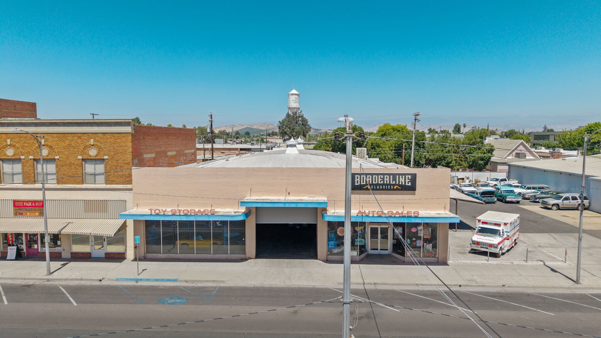 124 S K St, Dinuba, CA à vendre Photo de l’immeuble– Image 1 sur 9