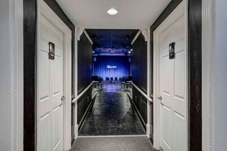 215 E Main St, Johnson City, TN à vendre Photo intérieure– Image 2 sur 12