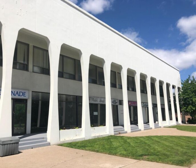 1519 Ouellette Ave, Windsor, ON à louer - Photo principale – Image 1 sur 2