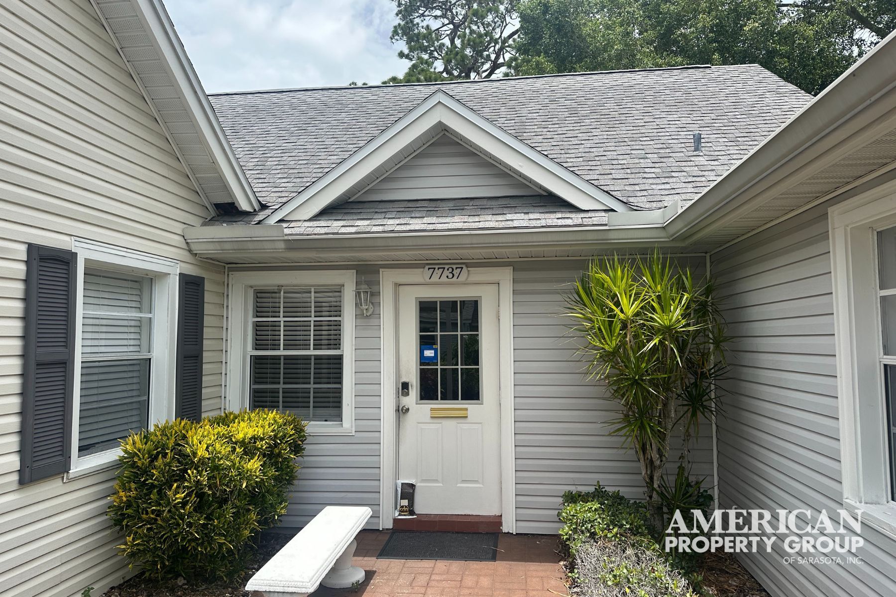 7733-7739 Holiday Dr, Sarasota, FL à vendre Photo de l’immeuble– Image 1 sur 5