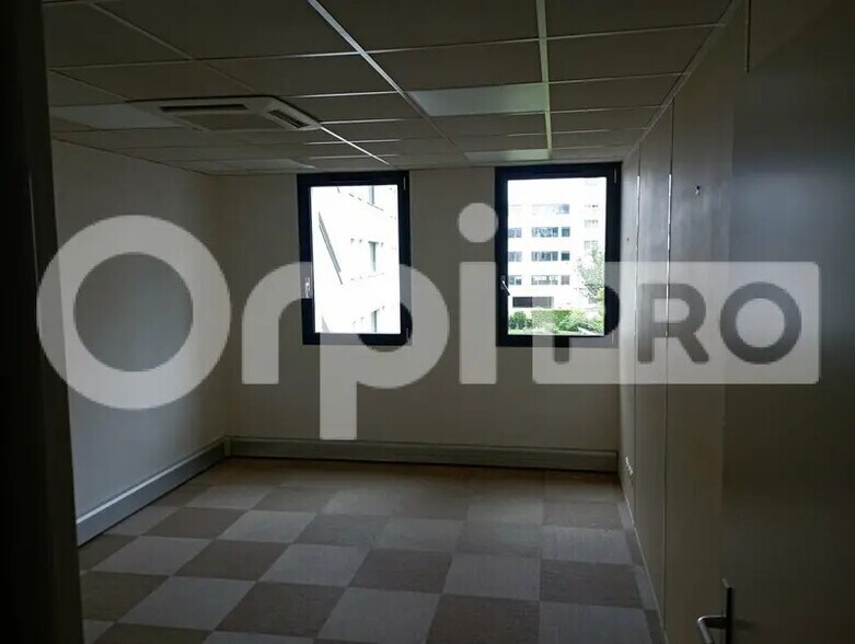 Bureau dans Reims à louer - Photo intérieure – Image 2 sur 5