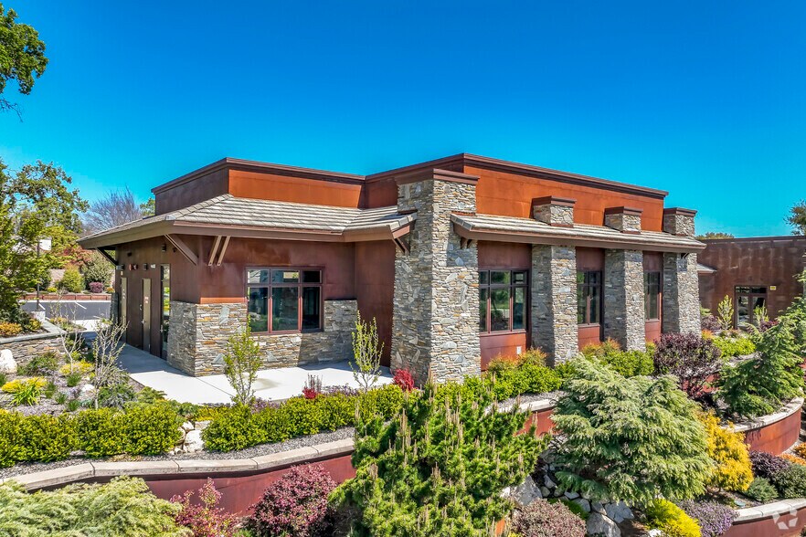 8505 Berg St, Granite Bay, CA à louer - Photo de l’immeuble – Image 1 sur 7