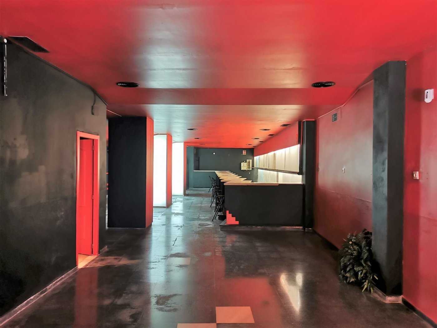 Local commercial dans Ontinyent, Valencia à louer Photo de l’immeuble– Image 1 sur 13