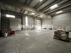 Industriel/Logistique dans Montornès del Vallès, Barcelona à louer Photo intérieure– Image 1 sur 12