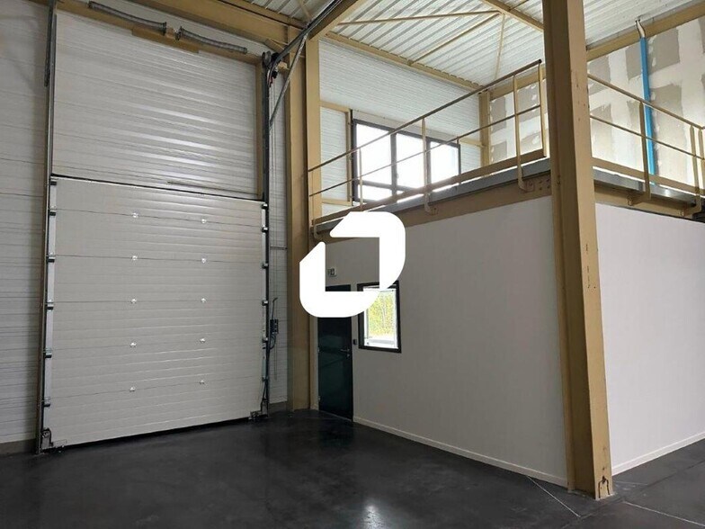 225 Avenue Des Marronniers, Bourgoin-Jallieu à vendre - Photo intérieure – Image 2 sur 30