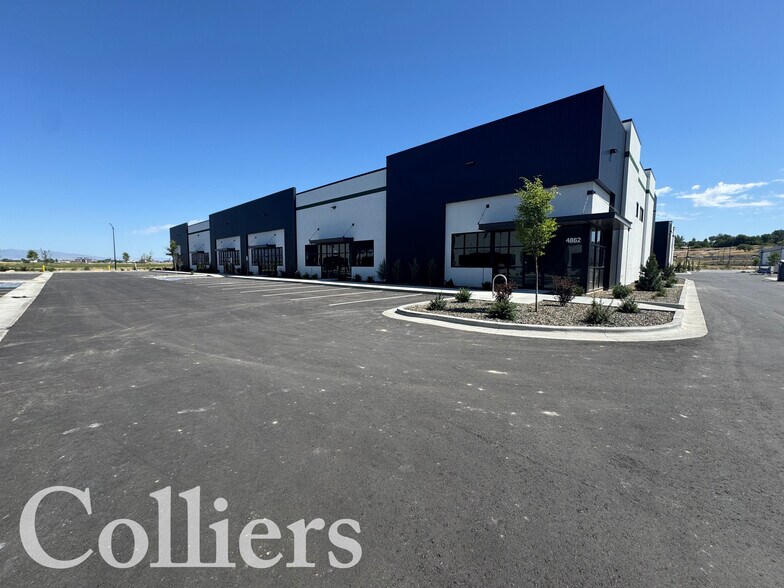 4886 W Grand Mogul Dr, Meridian, ID à louer - Photo de l’immeuble – Image 3 sur 12