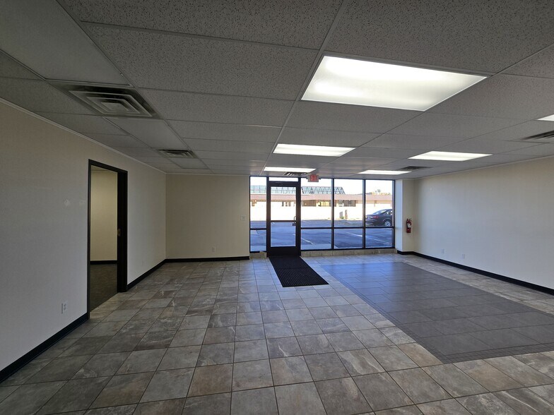 1104 Washington Ave, Bay City, MI à louer - Photo de l’immeuble – Image 2 sur 15