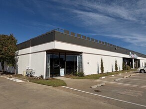 6701-6715 E 41st St, Tulsa, OK à louer Photo intérieure– Image 1 sur 2