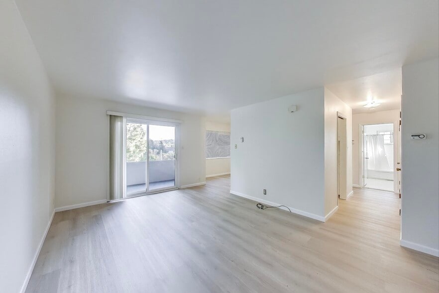 100 Millbrae Ave, Millbrae, CA à vendre - Photo de l’immeuble – Image 3 sur 6