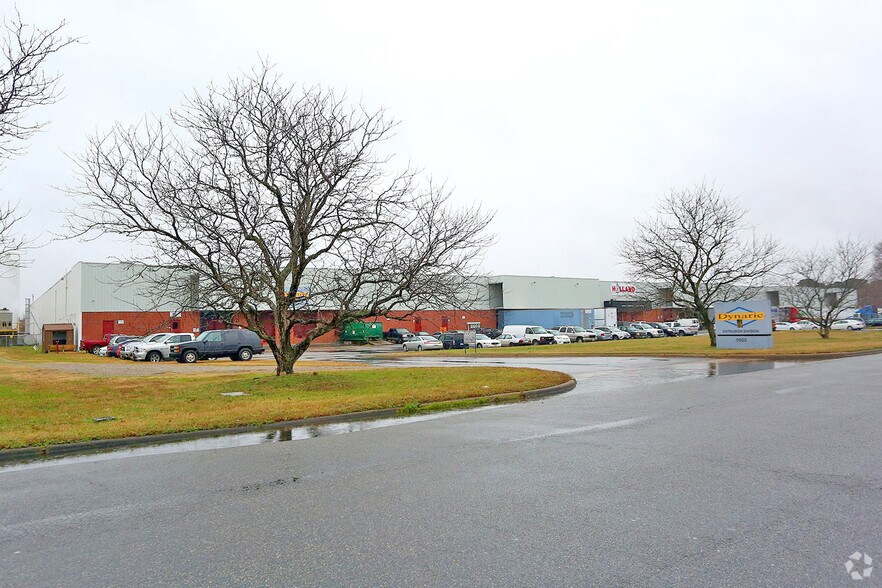 5925-5939 Thurston Ave, Virginia Beach, VA à louer - Photo de l’immeuble – Image 3 sur 3