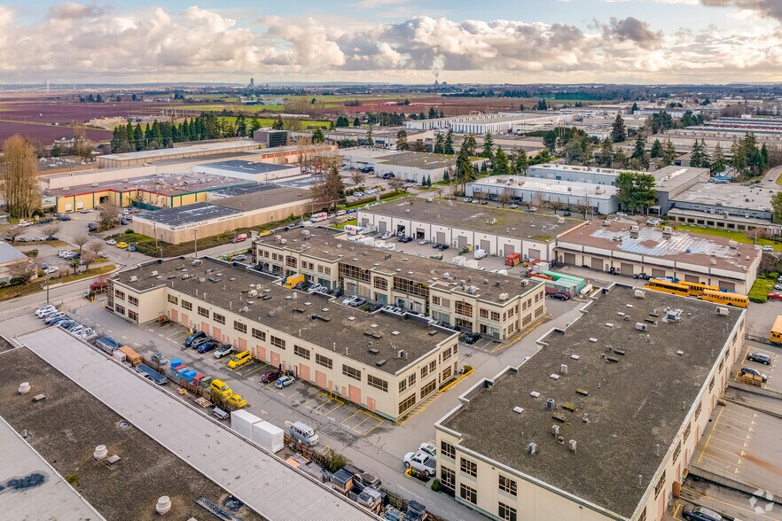 2639 Viking Way, Richmond, BC à louer - Aérien – Image 2 sur 4