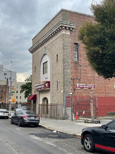 4725 Park Ave, Bronx, NY à vendre - Photo de l’immeuble – Image 2 sur 11