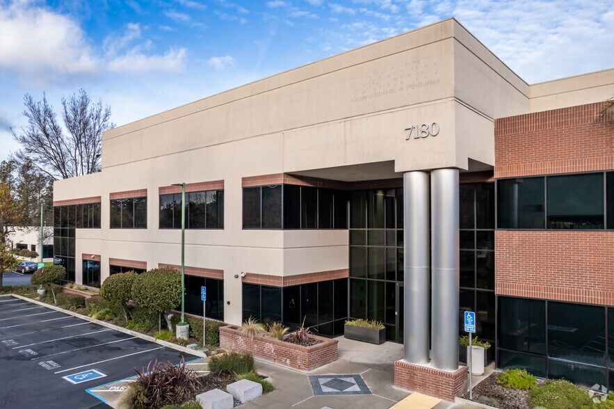 7180 Koll Center Pky, Pleasanton, CA à louer - Photo de l’immeuble – Image 1 sur 6