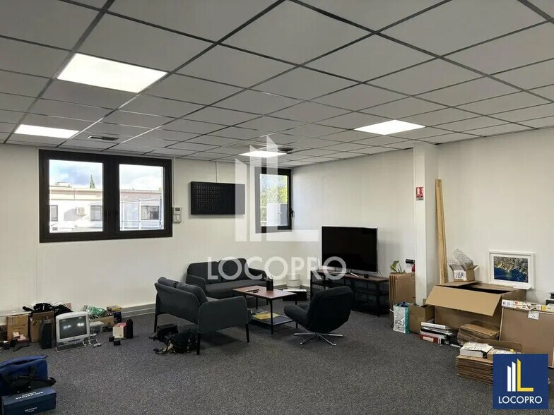 Bureau dans Aix-en-Provence à louer - Photo de l’immeuble – Image 2 sur 6