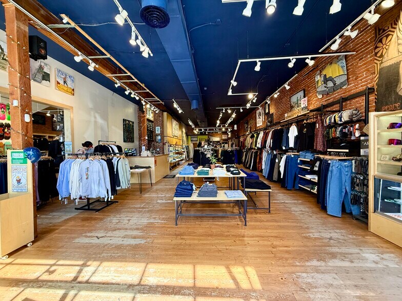 925 NW Wall St, Bend, OR à louer - Photo de l’immeuble – Image 3 sur 10